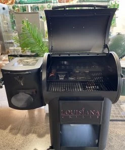 BBQ's And More NZ Louisiana Pellet Grills Founder Series 800 C/w Iconnect And Wifi - 129713